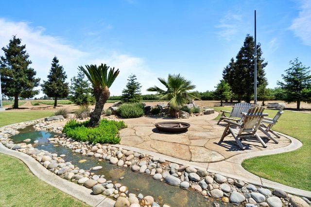 505 N Indianola Avenue, Sanger, CA 93657