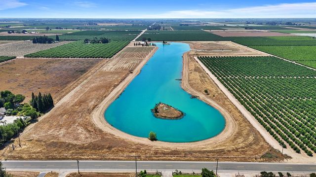 505 N Indianola Avenue, Sanger, CA 93657