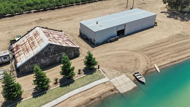 505 N Indianola Avenue, Sanger, CA 93657