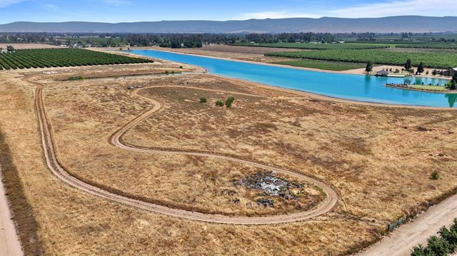 505 N Indianola Avenue, Sanger, CA 93657