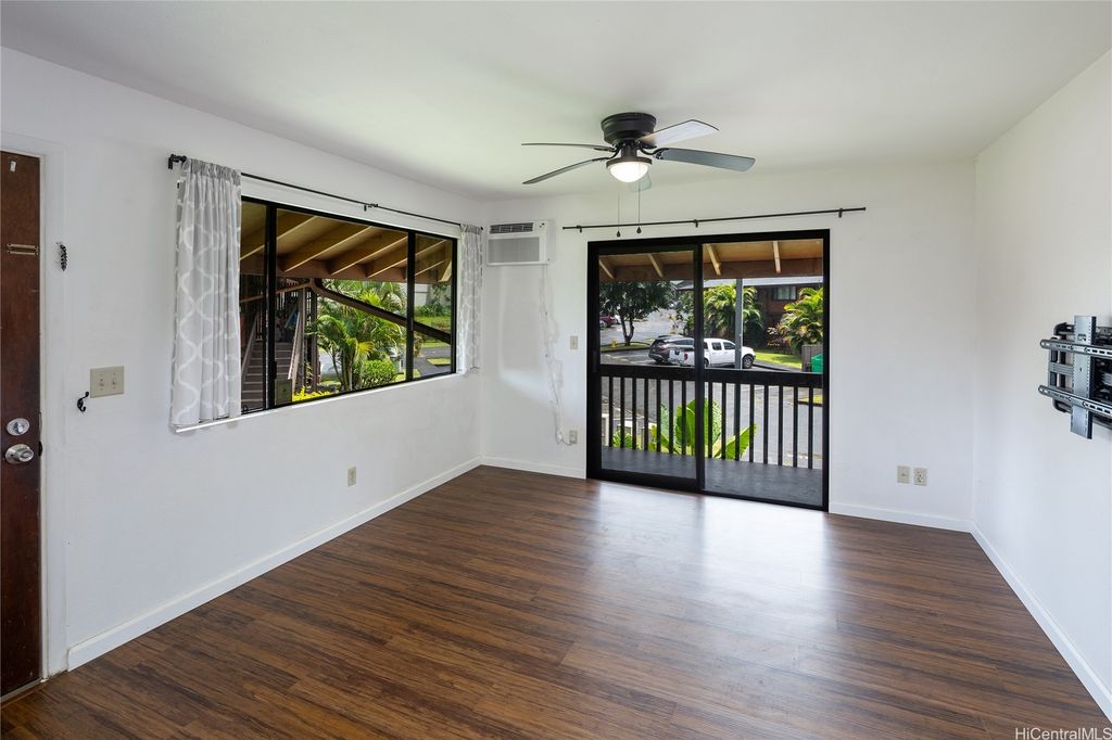 2069 California Avenue 15F, Wahiawa, HI 96786