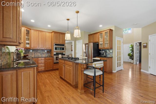 1543 Fairfax Court, Milford, MI 48380