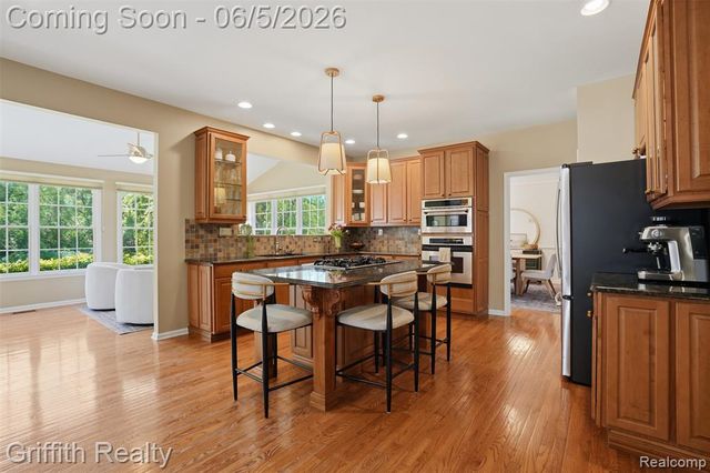 1543 Fairfax Court, Milford, MI 48380