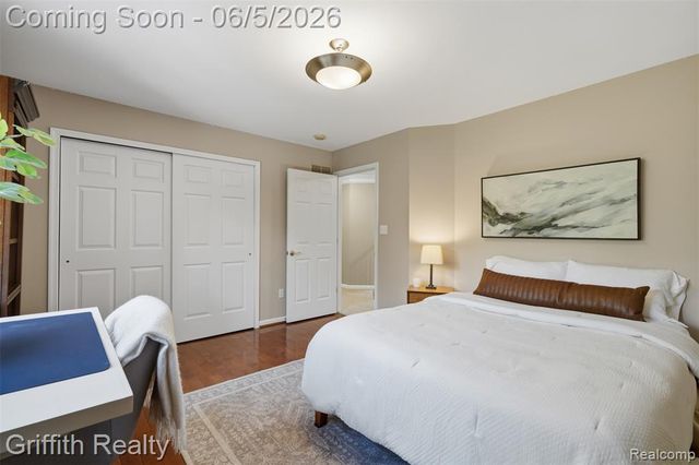 1543 Fairfax Court, Milford, MI 48380