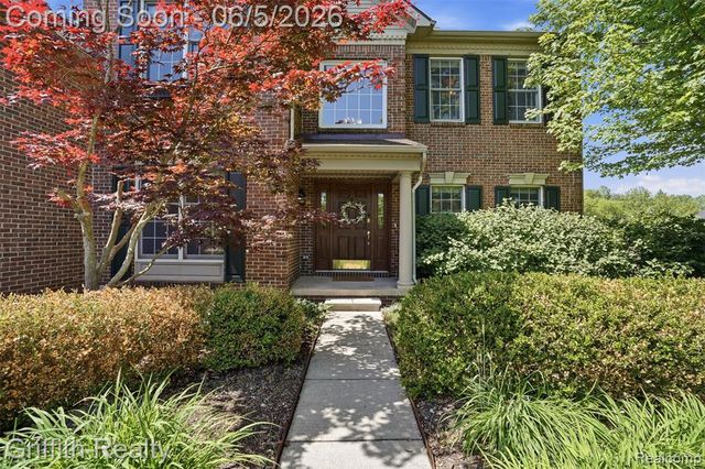 1543 Fairfax Court, Milford, MI 48380