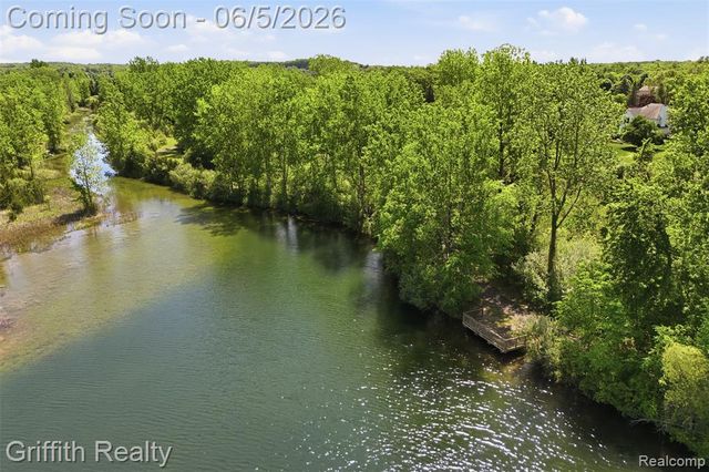 1543 Fairfax Court, Milford, MI 48380