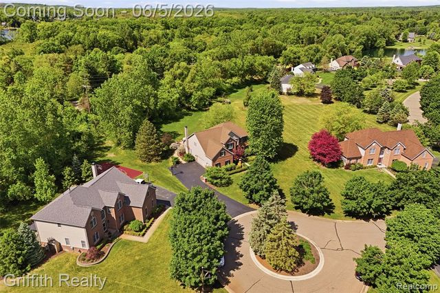 1543 Fairfax Court, Milford, MI 48380