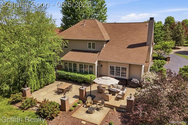 1543 Fairfax Court, Milford, MI 48380