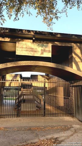 615 Vance Jackson Rd Apt 106, San Antonio, TX 78201