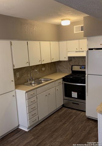 615 Vance Jackson Rd Apt 106, San Antonio, TX 78201