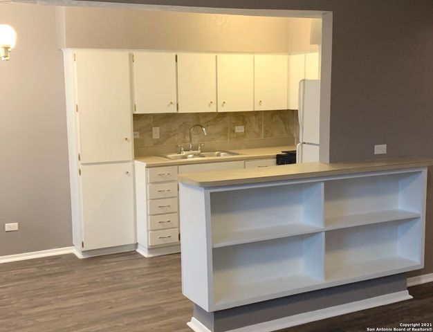 615 Vance Jackson Rd Apt 106, San Antonio, TX 78201