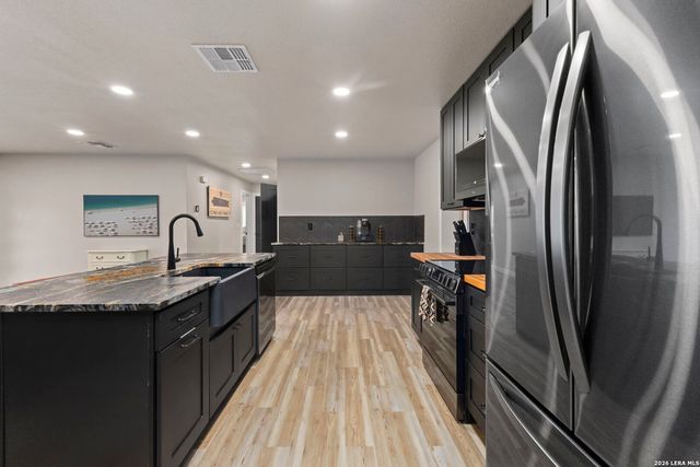 604 SCHWEPPE ST, Boerne, TX 78006