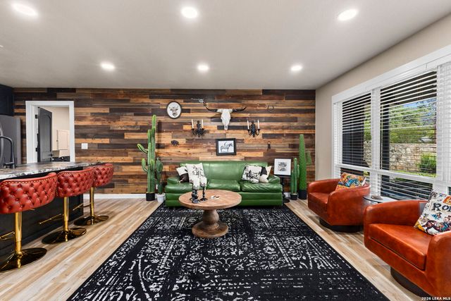 604 SCHWEPPE ST, Boerne, TX 78006