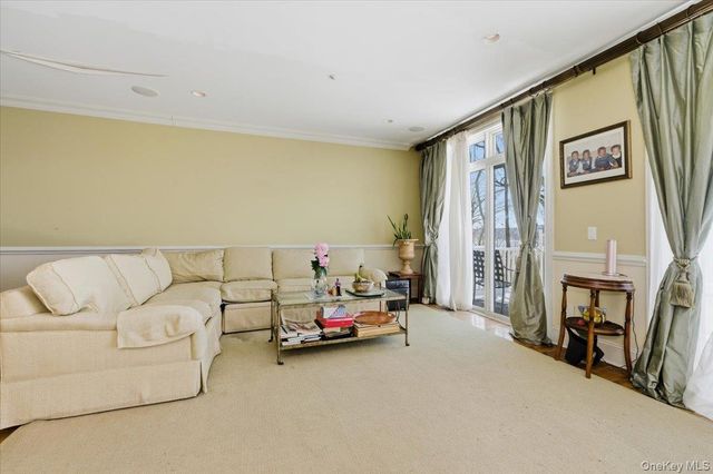 6 Riverpointe Road, Hastings-on-hudson, NY 10706