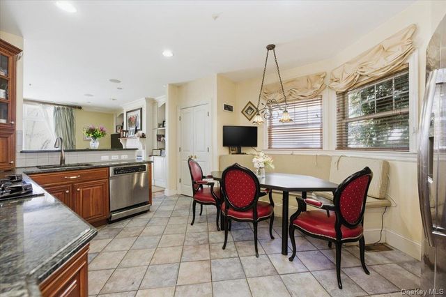 6 Riverpointe Road, Hastings-on-hudson, NY 10706