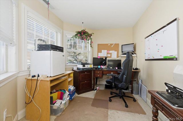 6 Riverpointe Road, Hastings-on-hudson, NY 10706