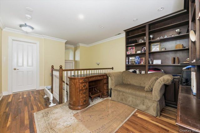 6 Riverpointe Road, Hastings-on-hudson, NY 10706