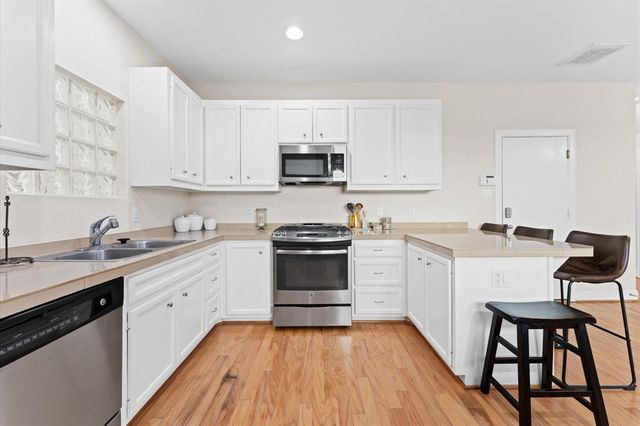 3736 Main Poplar Drive, Houston, TX 77025