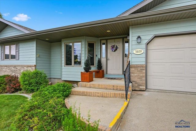 1809 BUCKBOARD CT, Spearfish, SD 57754
