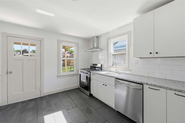 531 Grant St, Springdale Twp, PA 15144