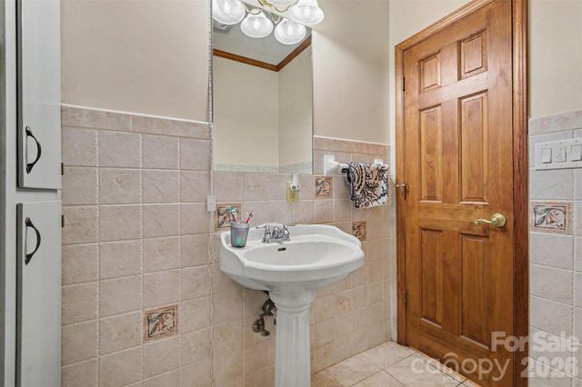 176 Eeb Lane, Statesville, NC 28625