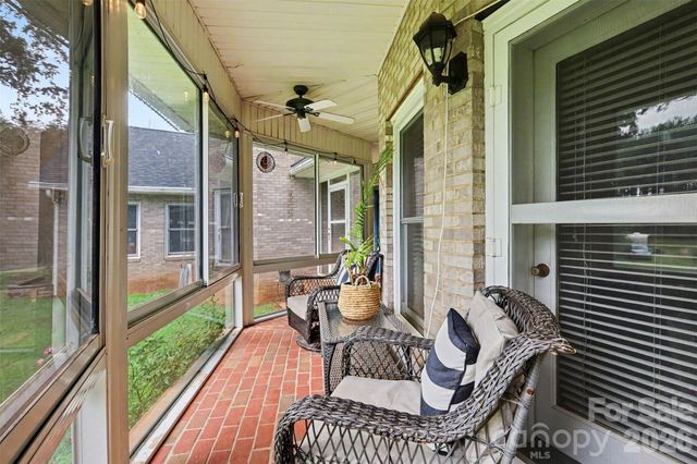176 Eeb Lane, Statesville, NC 28625