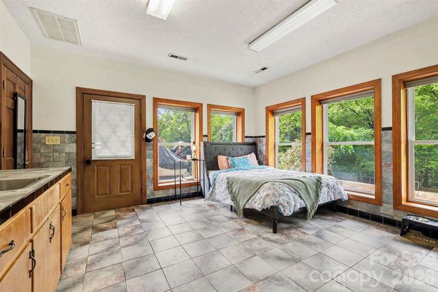 176 Eeb Lane, Statesville, NC 28625