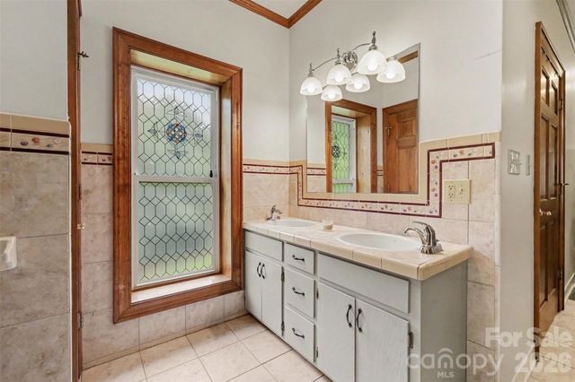176 Eeb Lane, Statesville, NC 28625