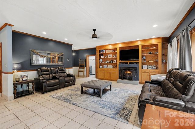 176 Eeb Lane, Statesville, NC 28625