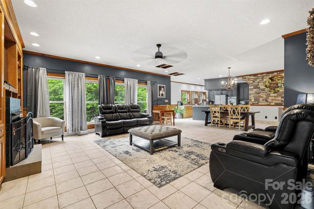 176 Eeb Lane, Statesville, NC 28625
