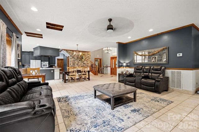 176 Eeb Lane, Statesville, NC 28625
