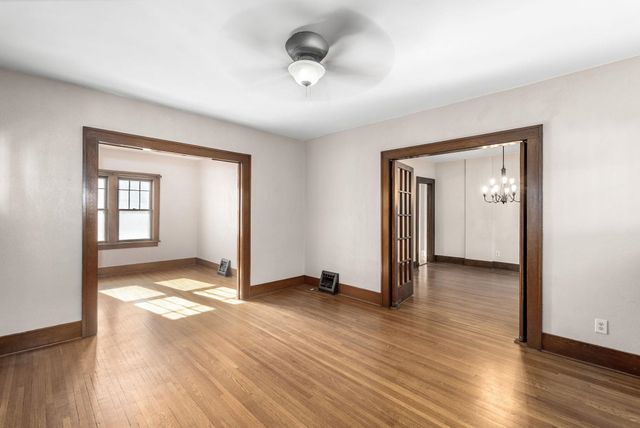 355 S Holyoke St, Wichita, KS 67218