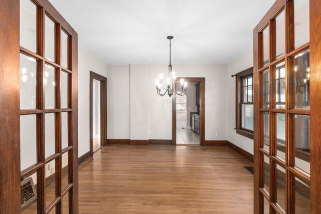 355 S Holyoke St, Wichita, KS 67218