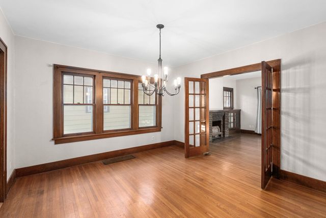 355 S Holyoke St, Wichita, KS 67218