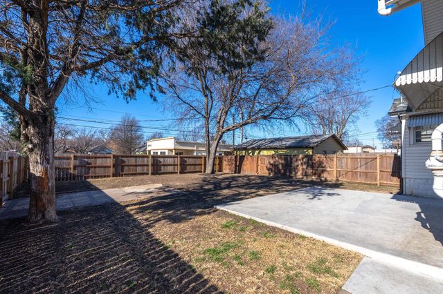 355 S Holyoke St, Wichita, KS 67218