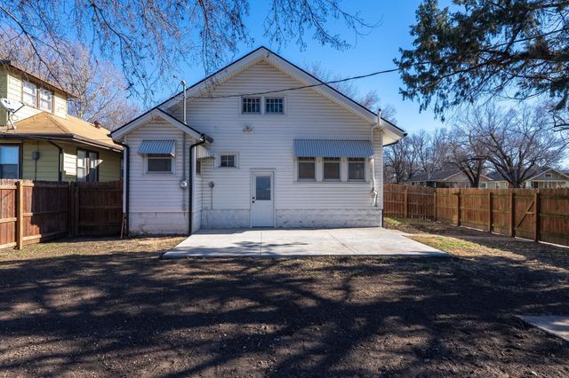 355 S Holyoke St, Wichita, KS 67218