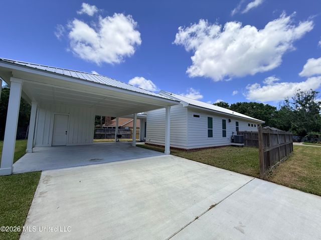 1023 Nancy Place, Gulfport, MS 39507