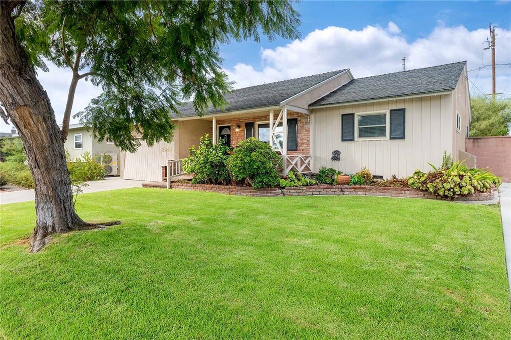 2245 Mcnab, Long Beach, CA 90815 — exterior