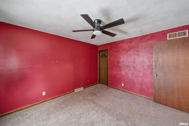 306 N STONE CHURCH Road, Peoria, IL 61604