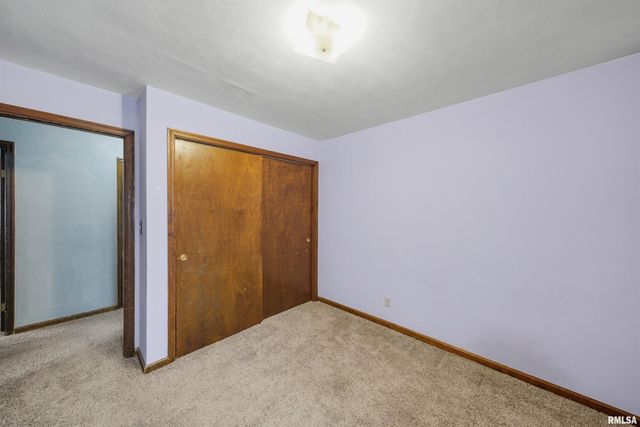 306 N STONE CHURCH Road, Peoria, IL 61604