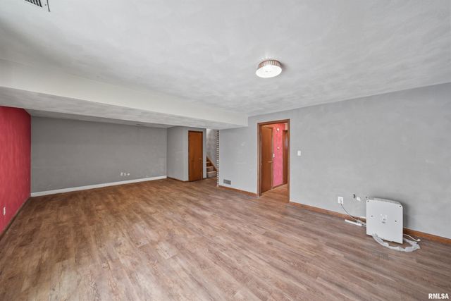 306 N STONE CHURCH Road, Peoria, IL 61604