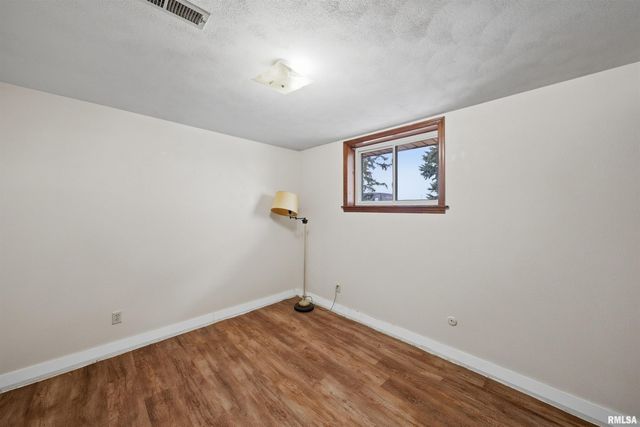 306 N STONE CHURCH Road, Peoria, IL 61604