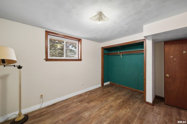 306 N STONE CHURCH Road, Peoria, IL 61604