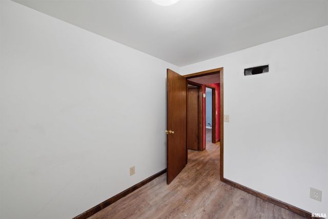 306 N STONE CHURCH Road, Peoria, IL 61604