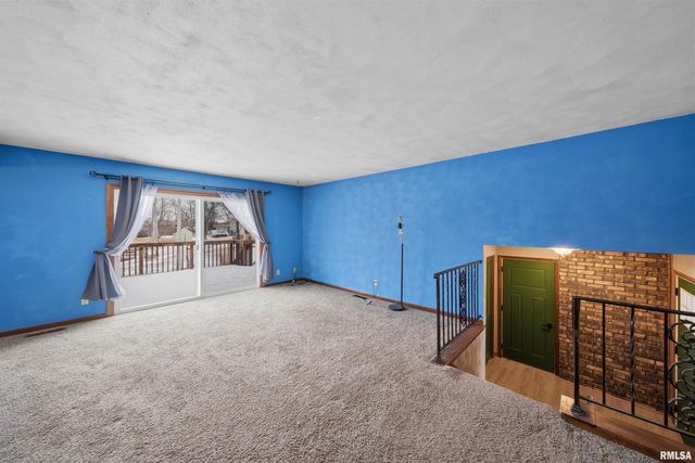 306 N STONE CHURCH Road, Peoria, IL 61604