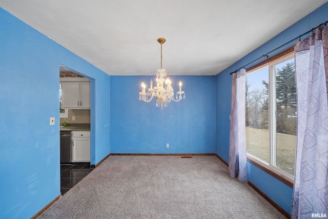 306 N STONE CHURCH Road, Peoria, IL 61604