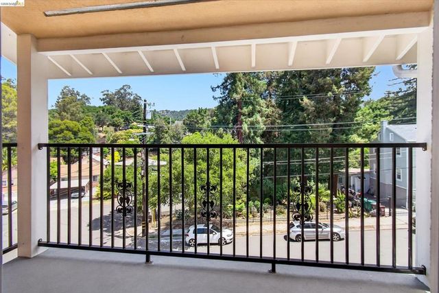 6105 Oakdale Ave, Oakland, CA 94605