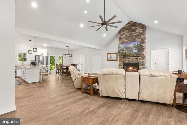 1098 LAKE FOREST DR, Mineral, VA 23117