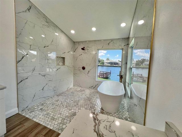 4804 LONGWATER WAY, Tampa, FL 33615