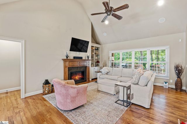 32 Arbor Glen Court, Taylors, SC 29687
